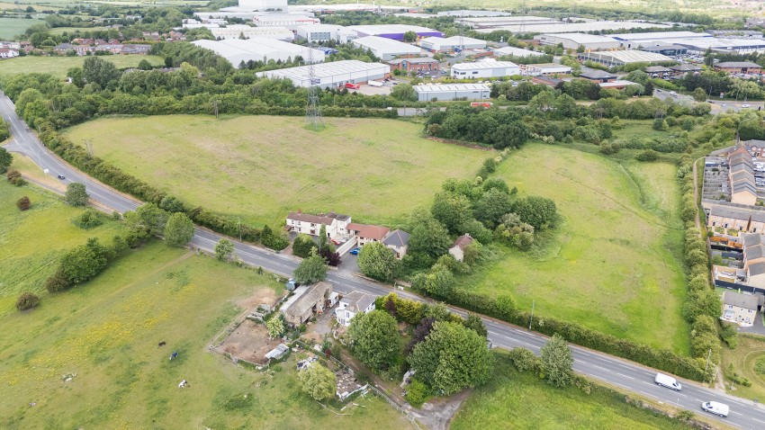 Images for Springfield Farm, 338 Bradford Road, Wrenthorpe, Wakefield