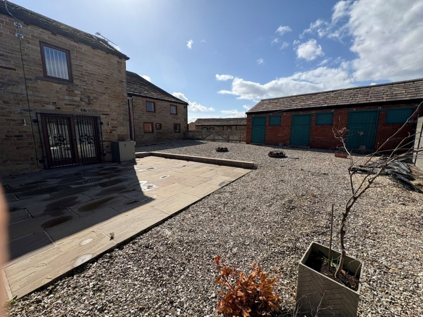 Images for Kiln Lane, Emley, Huddersfield