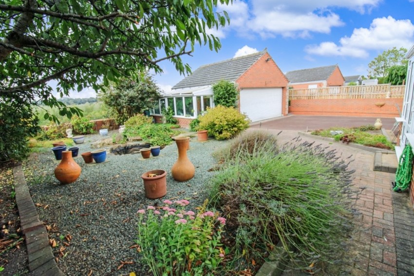 Images for Middlecliff Lane, Little Houghton, Barnsley