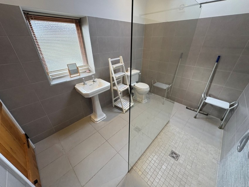 Images for Gilcar Farm, Kiln Lane, Emley, Huddersfield