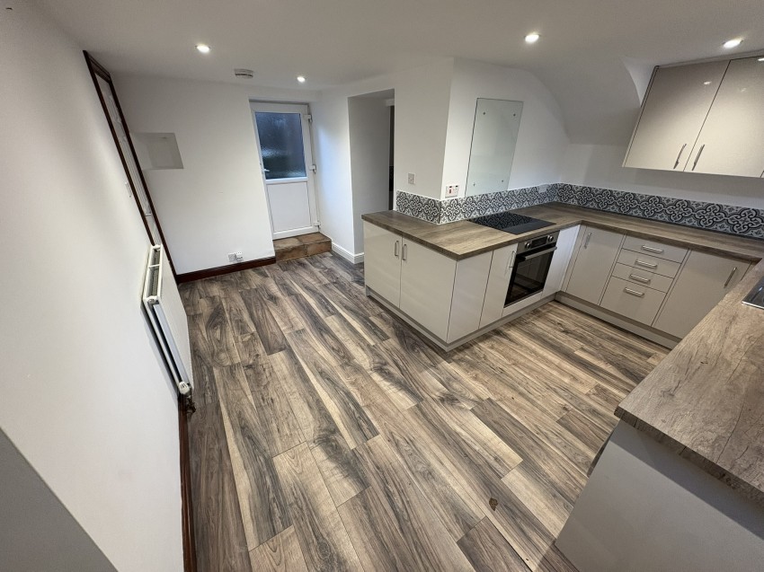 Images for High Street, Clayton West, Huddersfield